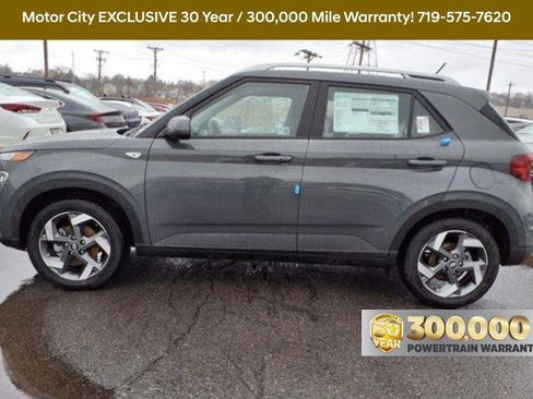 New 2025 Hyundai Venue SEL image 8