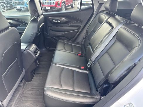 Used 2024 GMC Terrain SLT w/ Infotainment Package II AWD/4WD image 7