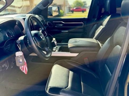 Used 2019 RAM 1500 Laramie RWD image 8