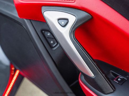 Used 2016 Chevrolet Corvette Z06 w/ 3LZ Preferred Equipment Group image 41