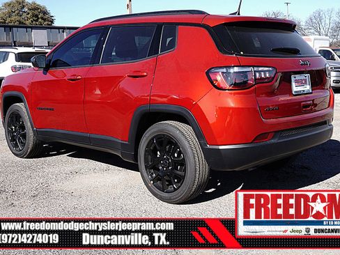 New 2026 Jeep Compass Latitude image 3