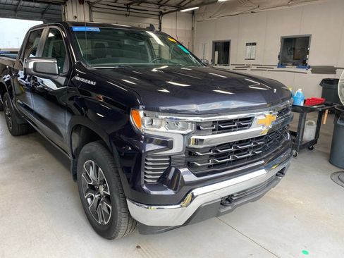 Used 2023 Chevrolet Silverado 1500 LT AWD/4WD image 1