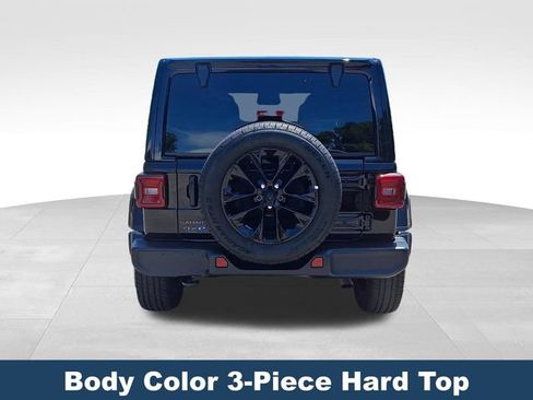 Used 2025 Jeep Wrangler Unlimited Sahara AWD/4WD image 6