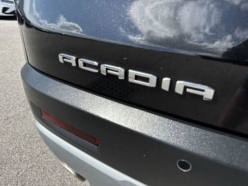 Used 2023 GMC Acadia SLE w/ Driver Convenience Package FWD image 31