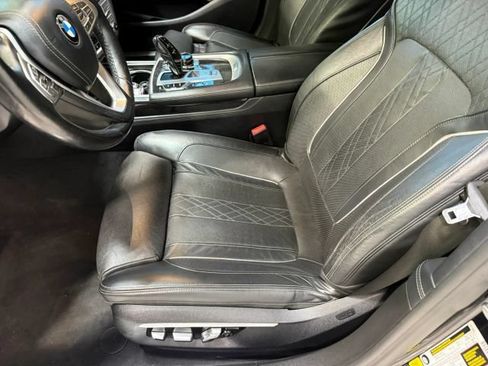 Used 2017 BMW 750i xDrive AWD/4WD image 22