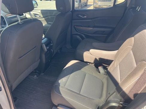 Used 2023 GMC Acadia SLE w/ Elevation Edition AWD/4WD image 11