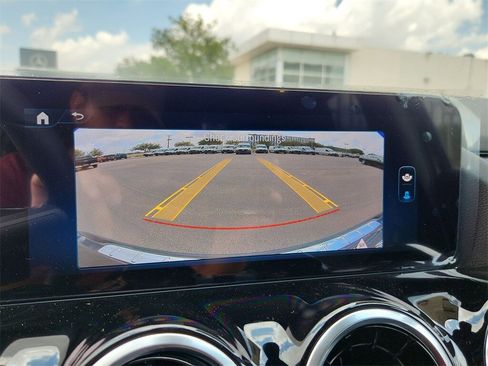 New 2025 Mercedes-Benz GLA 250 GLA 250 image 18