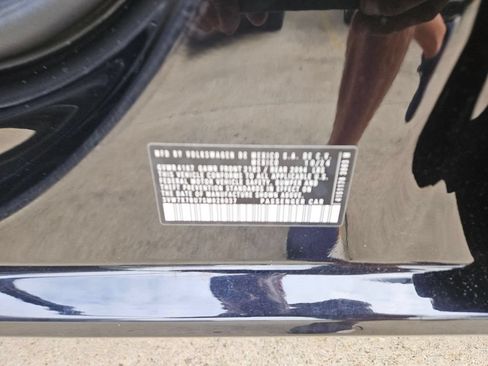 Used 2025 Volkswagen Jetta SE FWD image 29