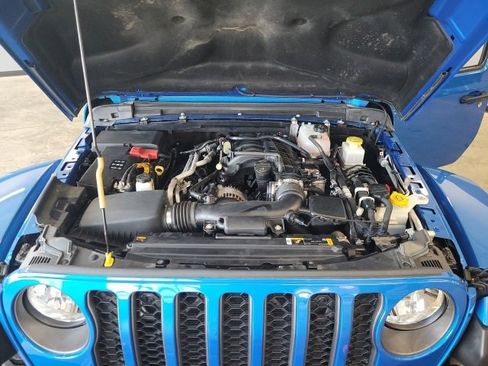 Certified 2023 Jeep Gladiator Mojave w/ Cold Weather Group image 37