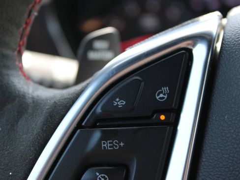 Used 2022 Chevrolet Camaro ZL1 RWD image 23