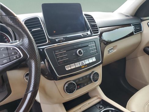 Used 2018 Mercedes-Benz GLE 350 w/ Premium 1 Package image 27