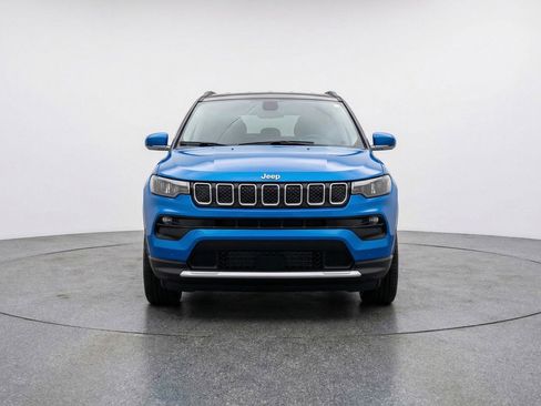 Used 2025 Jeep Compass Limited image 2