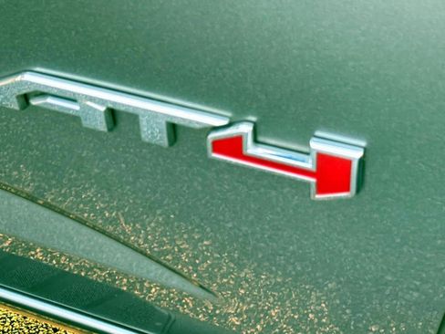 Used 2022 GMC Canyon AT4 w/ Trailering Package image 8