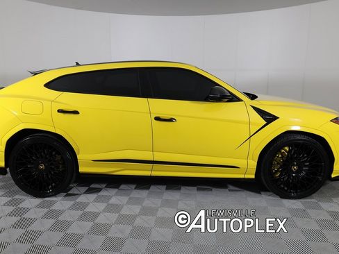 Used 2021 Lamborghini Urus image 4