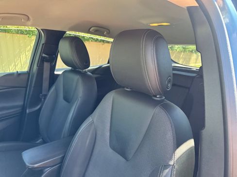 Used 2025 Buick Encore GX Preferred w/ Comfort Package AWD/4WD image 13