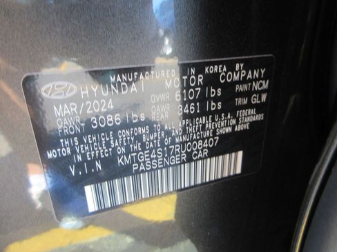 Used 2024 Genesis G80 image 17