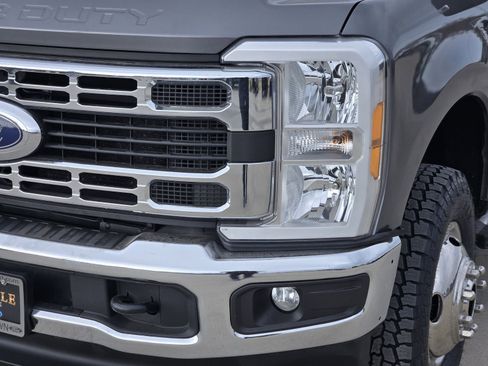 Certified 2023 Ford F350 XLT image 10