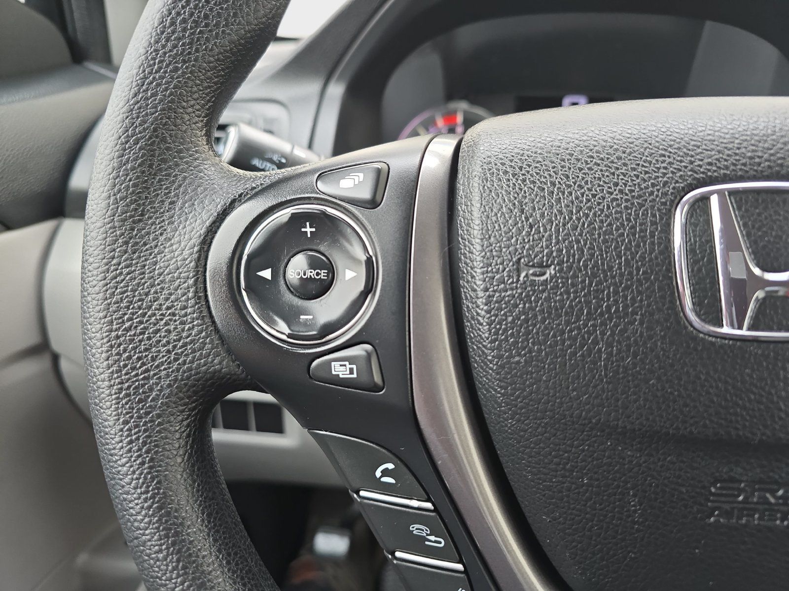 Used 2017 Honda Pilot EX image 20