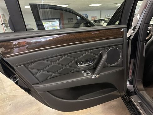 Used 2014 Bentley Flying Spur W12 AWD/4WD image 41