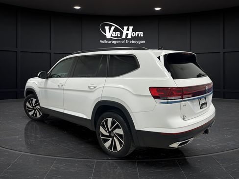 Used 2024 Volkswagen Atlas SE AWD/4WD image 5