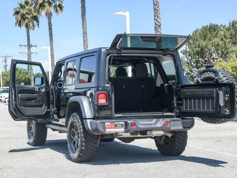 Used 2025 Jeep Wrangler Unlimited Sport AWD/4WD image 29