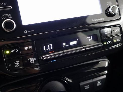 Used 2022 Toyota Prius LE FWD image 24