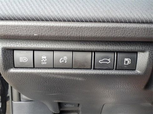 Used 2025 Toyota Camry SE image 22