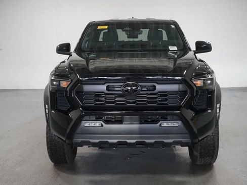 Certified 2026 Toyota Tacoma TRD Off-Road AWD/4WD image 2