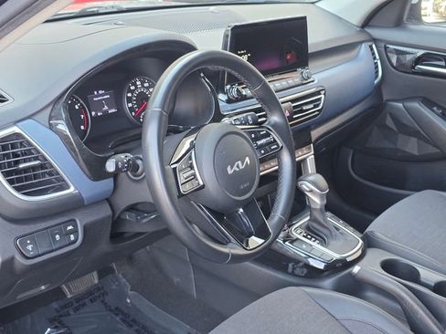 Used 2023 Kia Seltos Nightfall Edition image 7