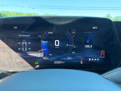 Used 2024 Chevrolet Equinox EV RS FWD image 19