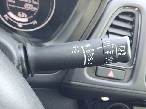 Used 2020 Honda HR-V LX image 21