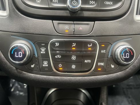 Used 2024 Chevrolet Malibu LT FWD image 18