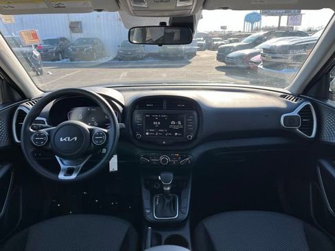 Certified 2025 Kia Soul LX w/ LX Technology Package image 35