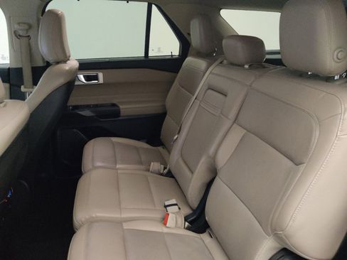 Used 2020 Ford Explorer Limited AWD/4WD image 18
