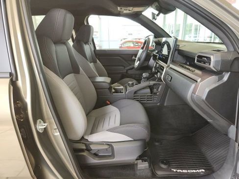 Used 2024 Toyota Tacoma TRD Sport image 23