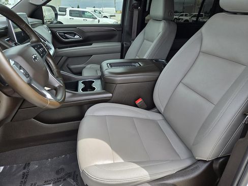Used 2023 Chevrolet Suburban Z71 w/ Luxury Package AWD/4WD image 24