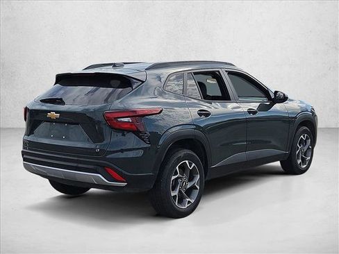 Used 2025 Chevrolet Trax LT image 5