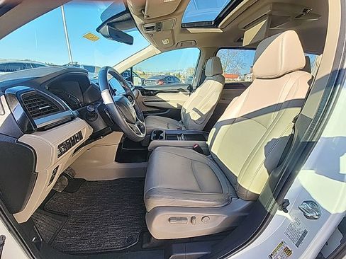 Used 2023 Honda Odyssey Touring image 10