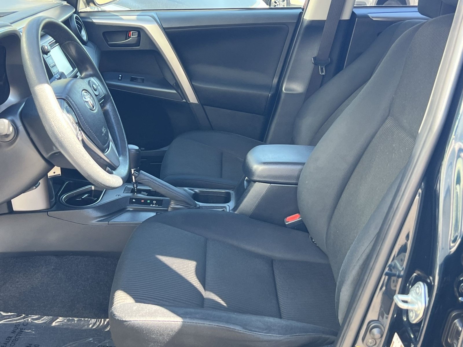 Used 2018 Toyota RAV4 LE w/ All Weather Liner Package AWD/4WD image 13
