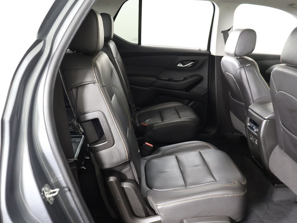 Used 2021 Chevrolet Traverse RS w/ LPO, Floor Liner Package AWD/4WD image 41