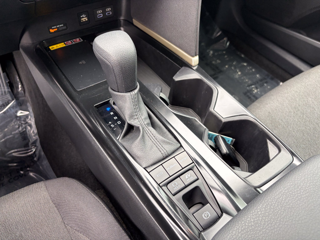 Used 2025 Toyota Camry LE FWD image 22