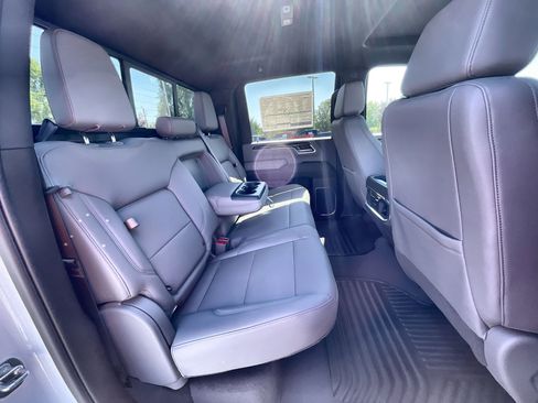 Certified 2024 Chevrolet Silverado 2500 LTZ w/ LTZ Convenience Package image 28