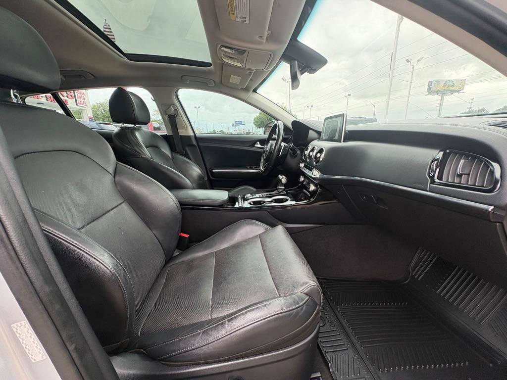Used 2018 Kia Stinger Premium RWD image 12