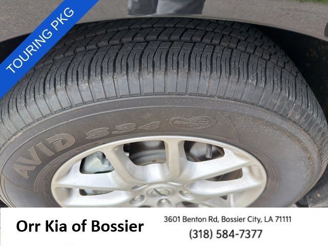 Used 2024 Chrysler Pacifica Touring-L FWD image 36