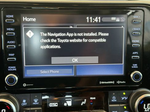 Used 2022 Toyota Highlander XLE AWD/4WD image 22