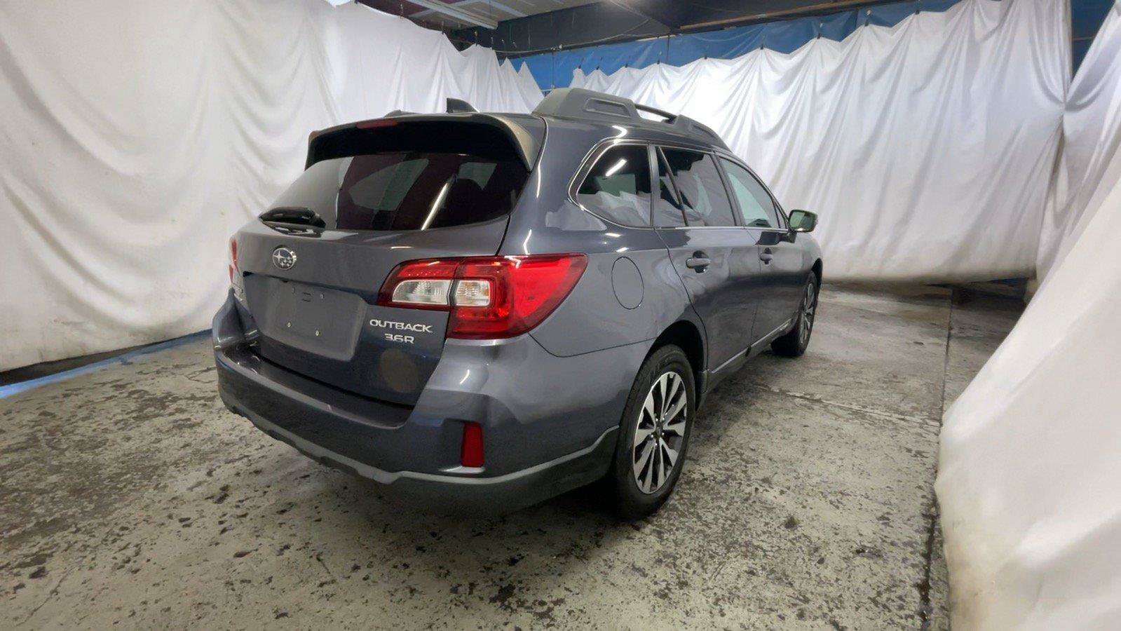 Used 2016 Subaru Outback 3.6R Limited AWD/4WD image 6