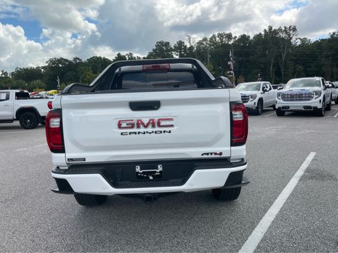 Used 2025 GMC Canyon AT4 w/ Nightfall Edition AWD/4WD image 6