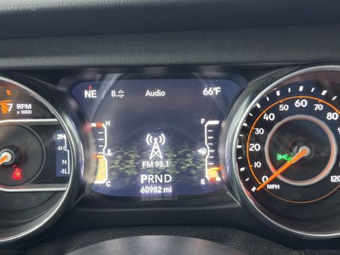 Used 2020 Jeep Gladiator Overland image 26