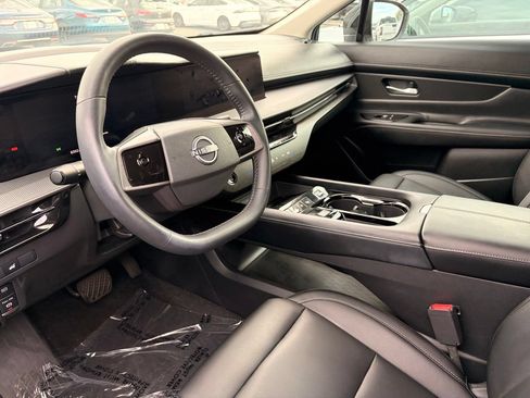 Certified 2025 Nissan Murano SV FWD image 19