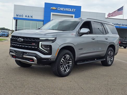 Used 2025 Chevrolet Tahoe Z71 AWD/4WD image 1